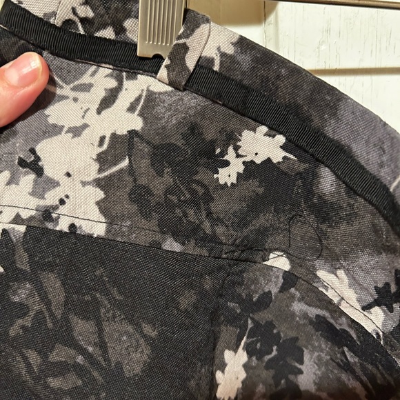 Cute H&M shorts size 12, linen blend. - Picture 9 of 9